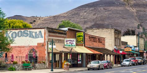 smallest town in the us|small towns with low population.